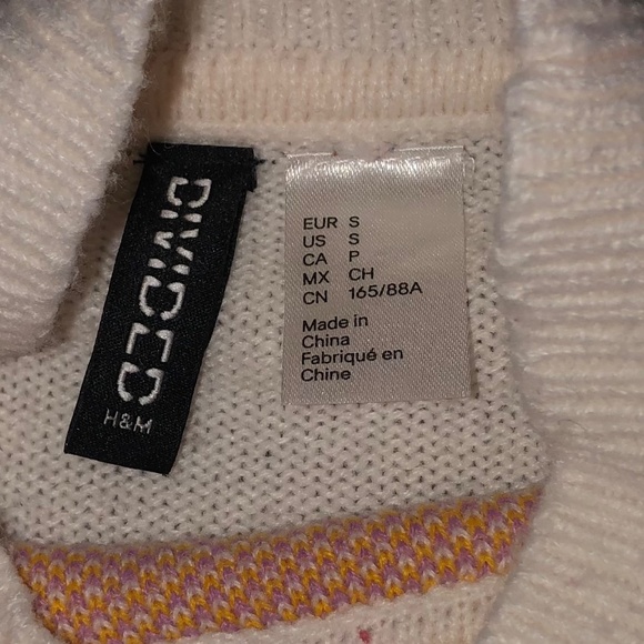 Cropped Turtle Neck H&M Sweater - Picture 3 of 3